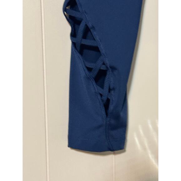 Avia Leggings Criss Cross Cutout Capris Blue Sporty Size Small - Picture 7 of 7